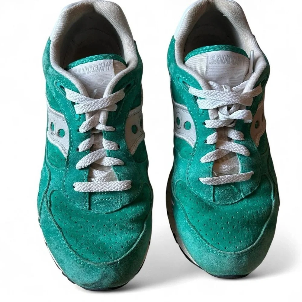 Saucony Shadow 6000 Vibrant Green Suede — Men’s US 7 / Women’s 8.5